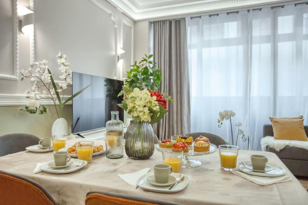 Charming Apart New 2 Bedrooms With Aircon Paris Exterior foto